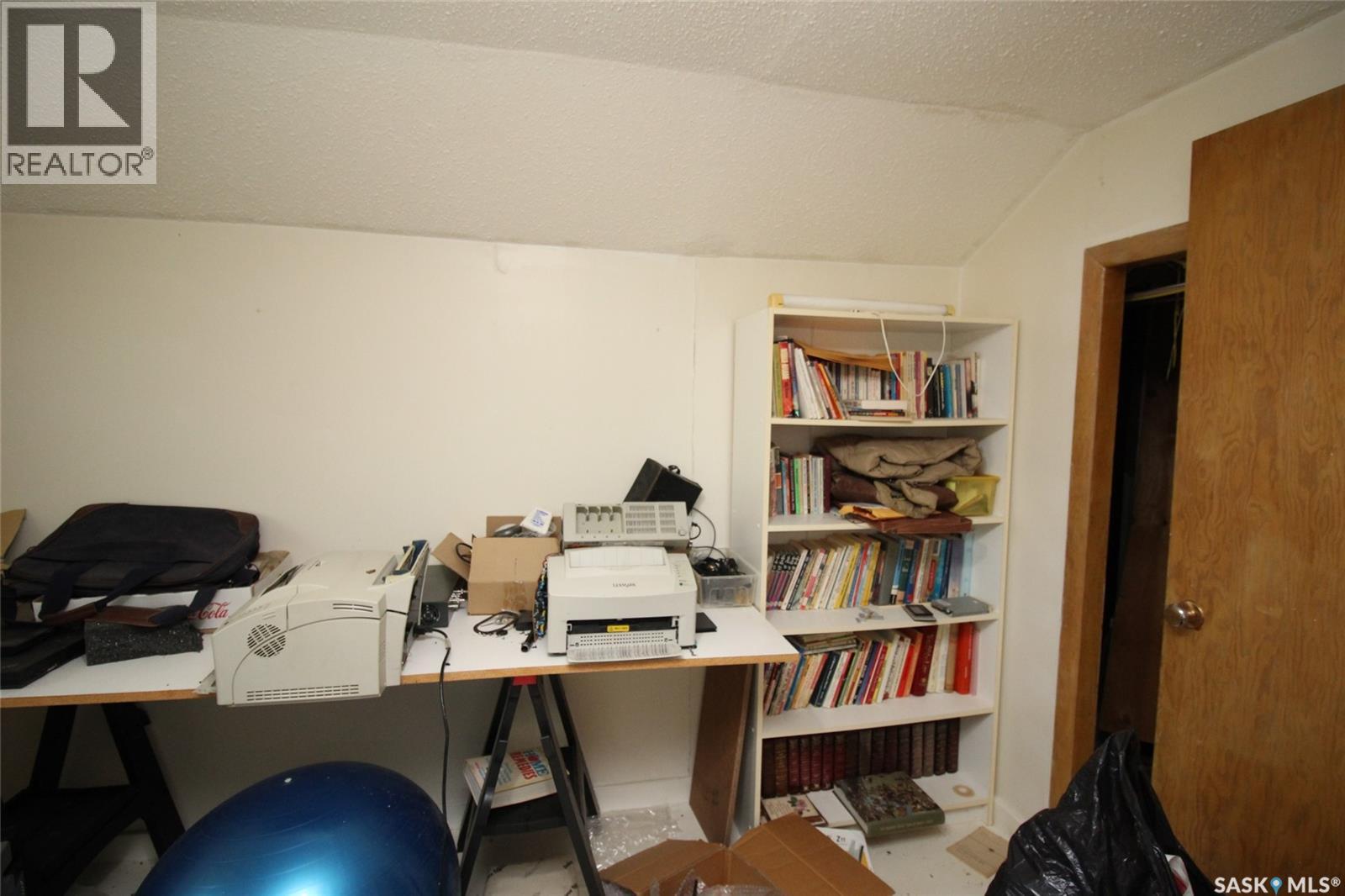 810 2nd Avenue Property Photo 23