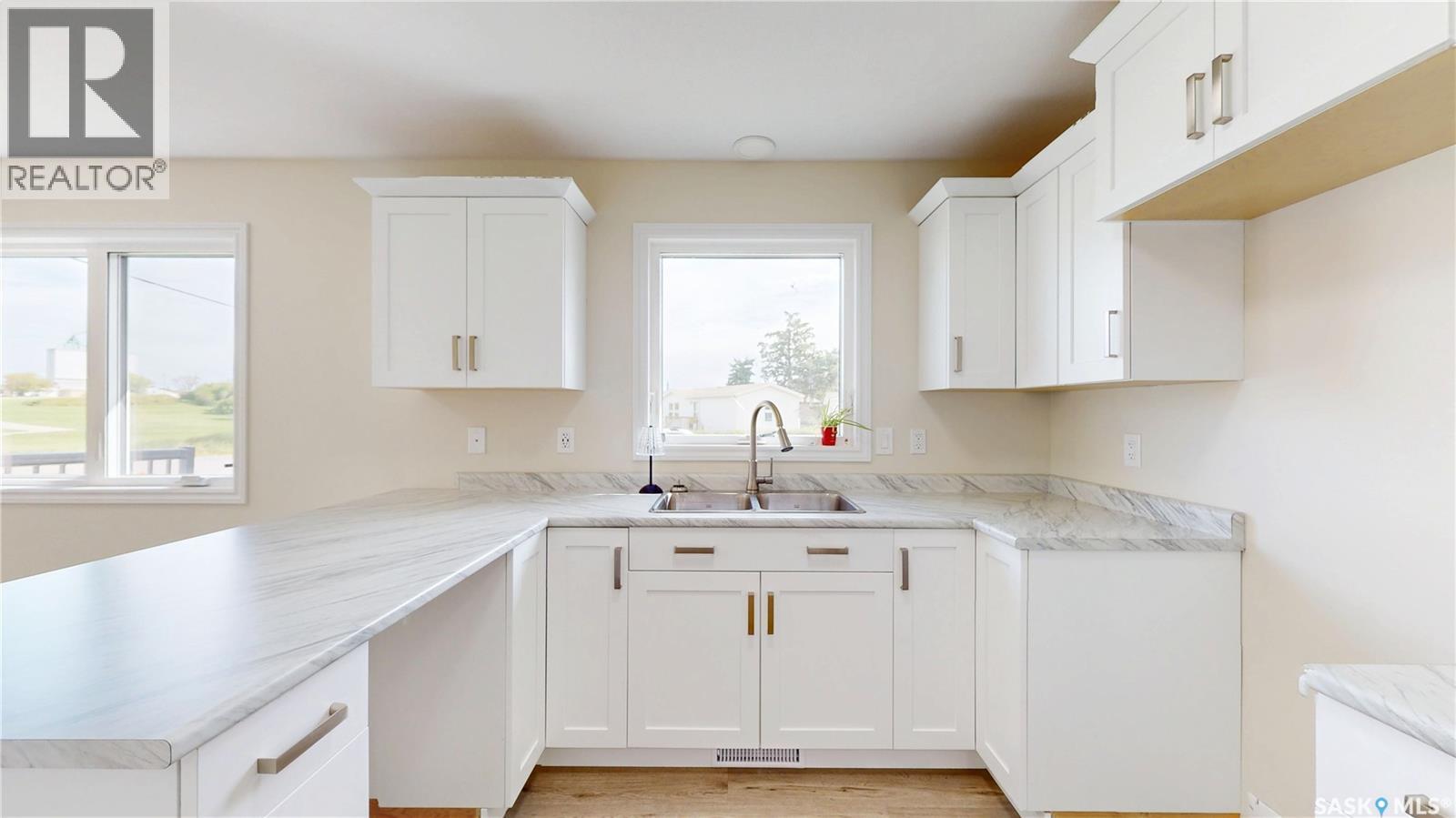 511 1st Avenue Property Photo 11