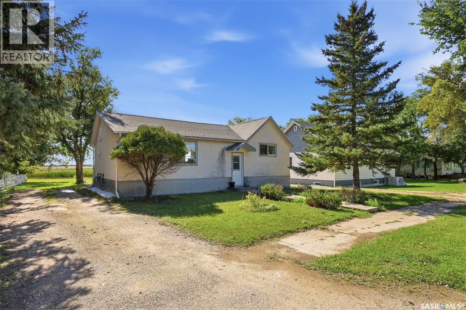 210 2nd Avenue E Property Photo 3