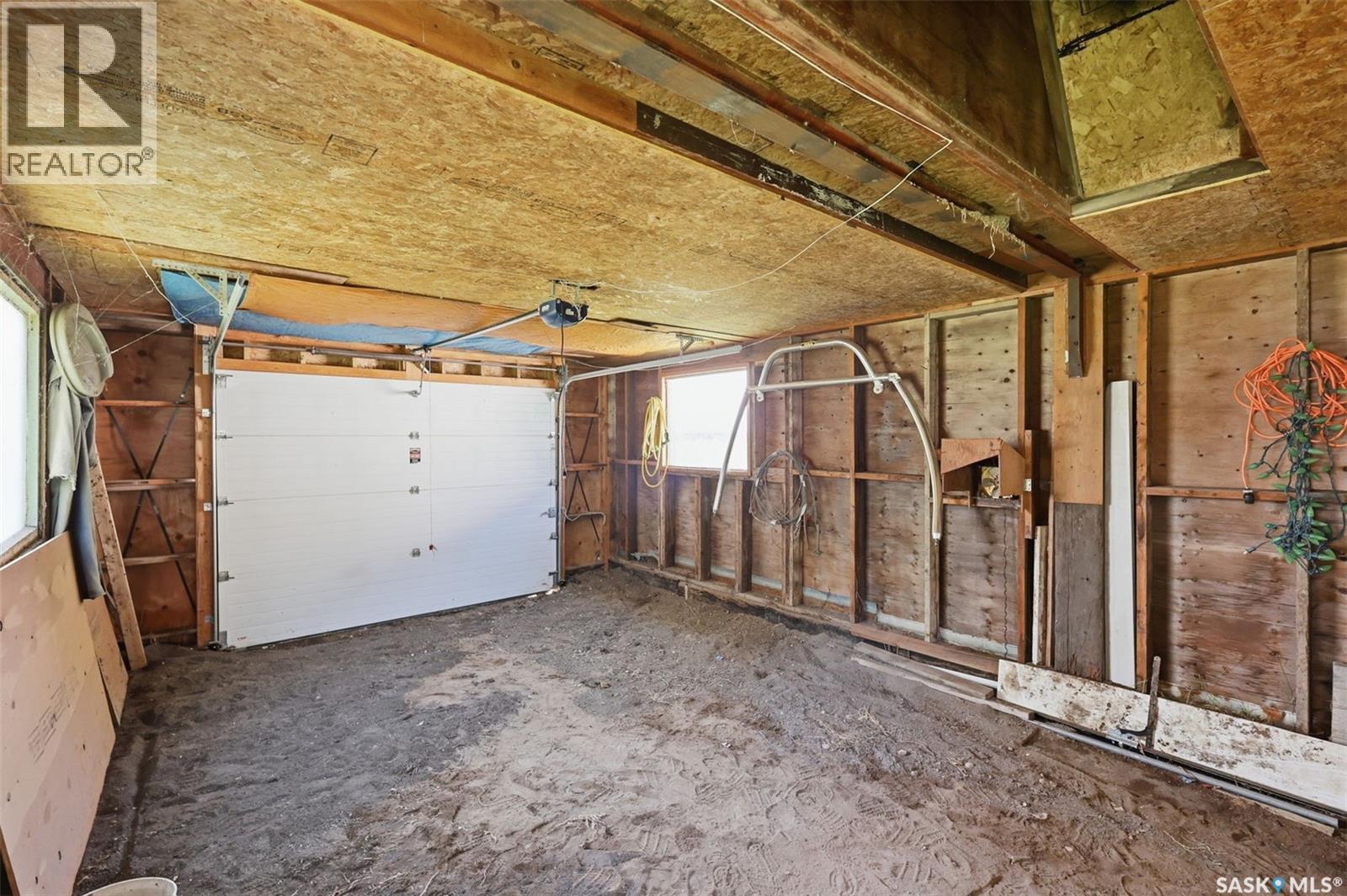 210 2nd Avenue E Property Photo 26