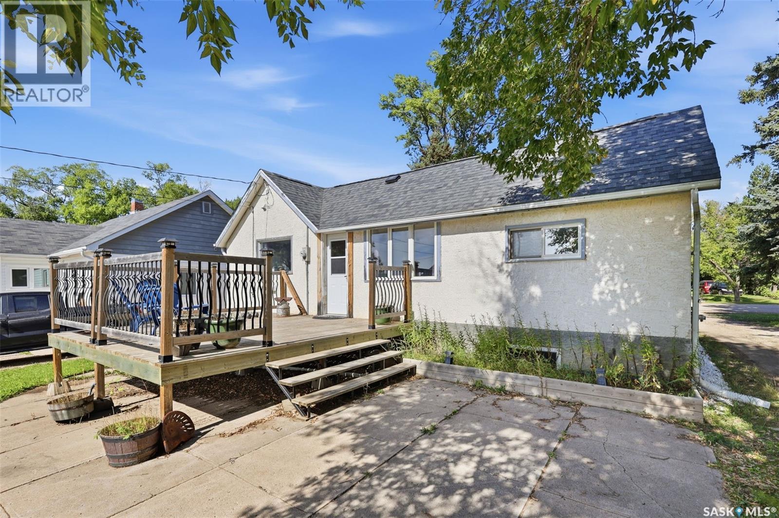 210 2nd Avenue E Property Photo 31
