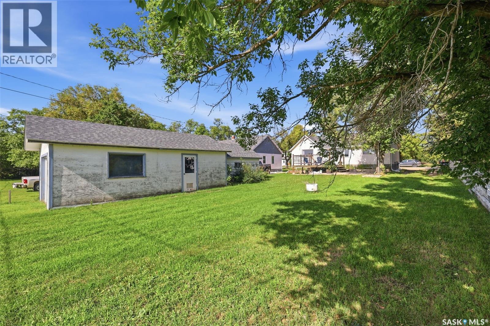 210 2nd Avenue E Property Photo 37