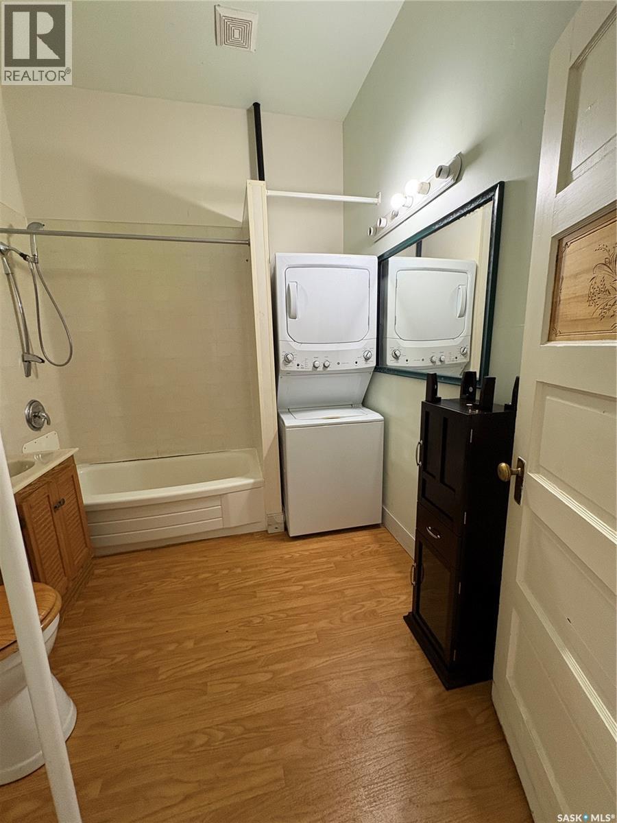 111 4th Avenue W Property Photo 17