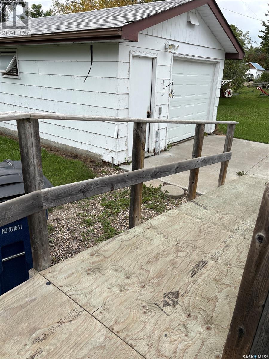 111 4th Avenue W Property Photo 21