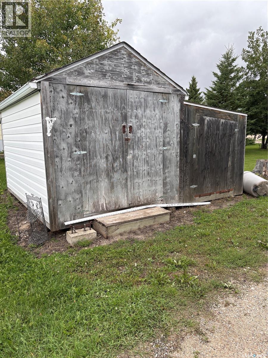 111 4th Avenue W Property Photo 22