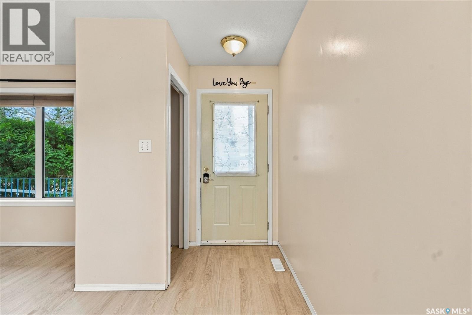 116a 1st Street E Property Photo 3