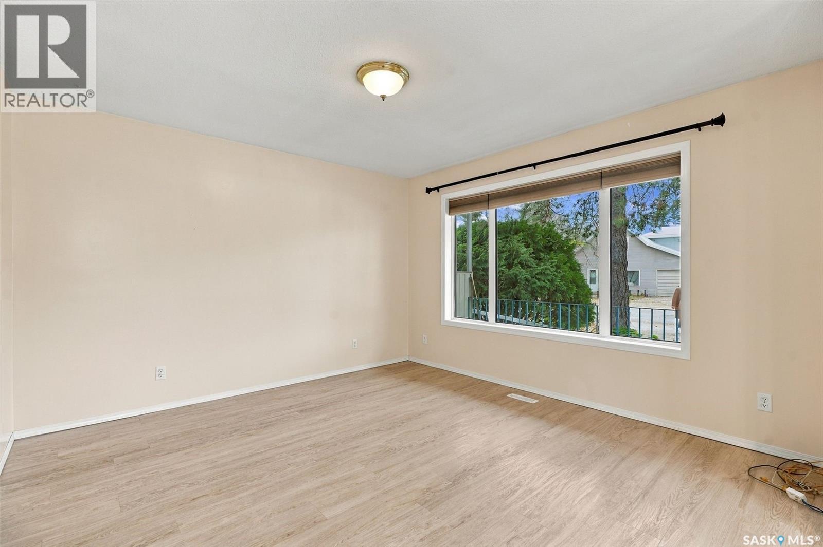 116a 1st Street E Property Photo 5