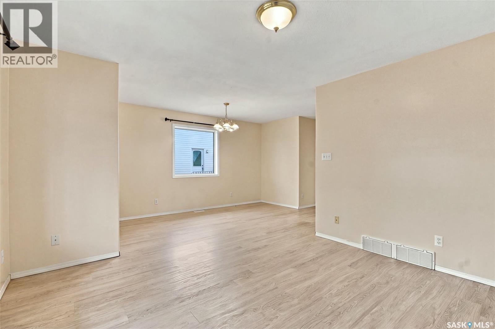116a 1st Street E Property Photo 7