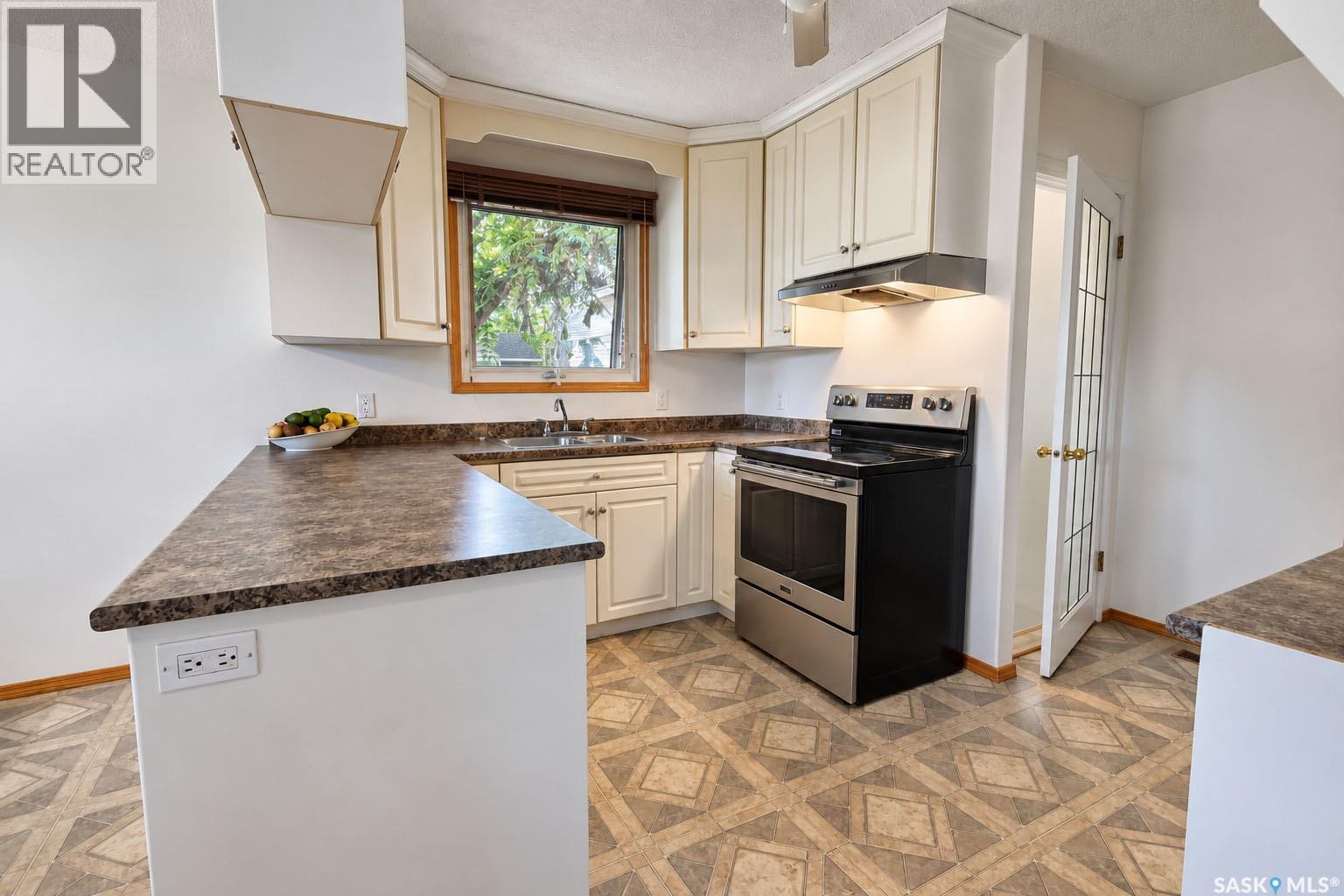 1399 6th Street E Property Photo 5