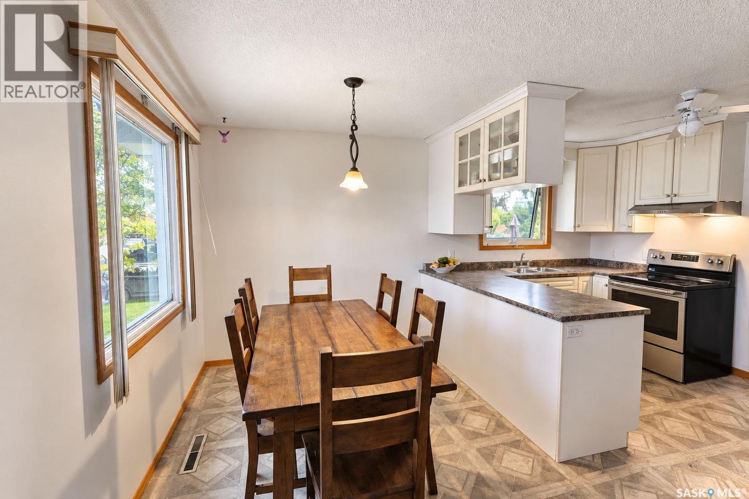 1399 6th Street E Property Photo 7