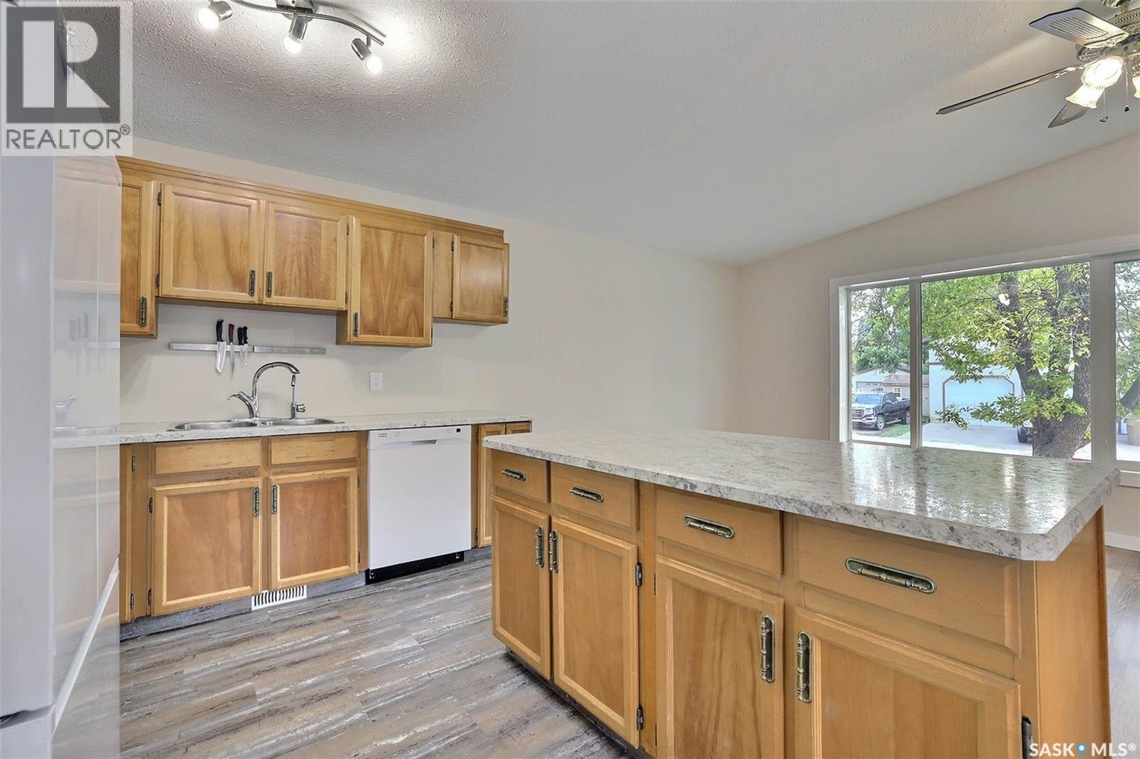 7126 Dalgliesh Drive Property Photo 12