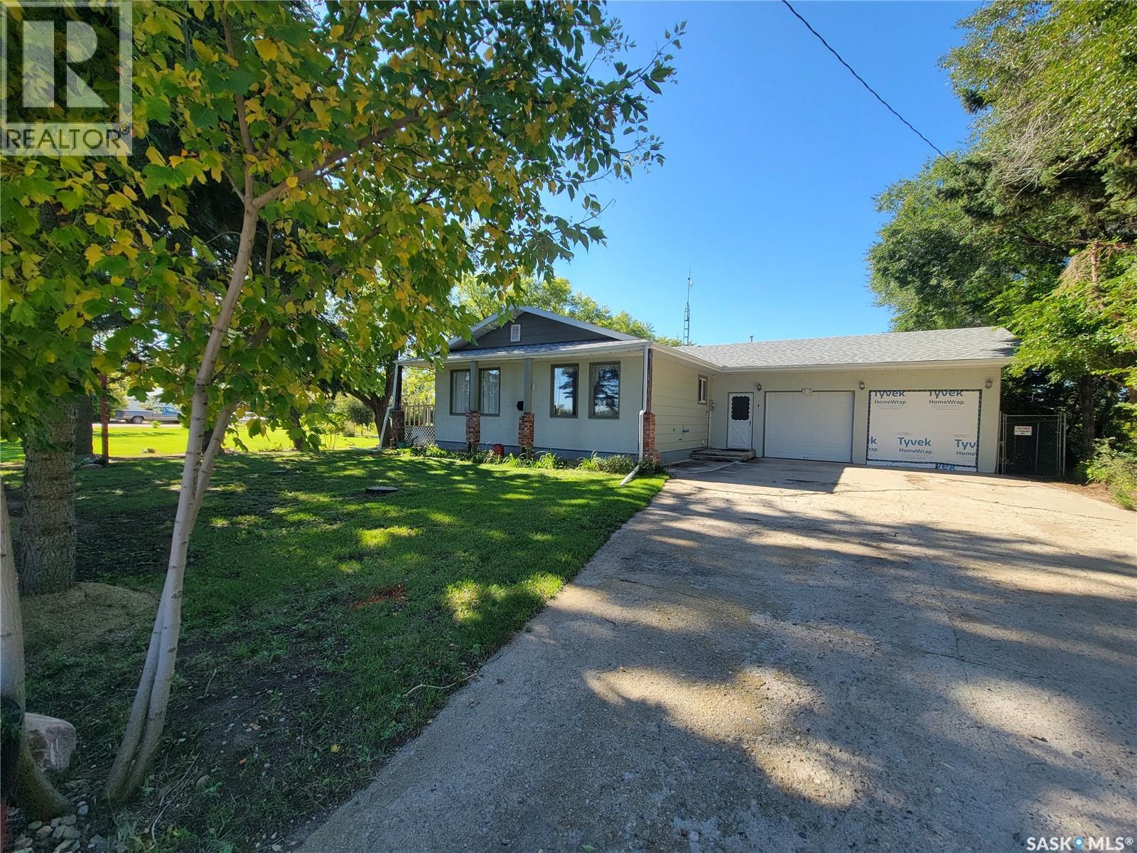200 & 202 Saskatchewan AVENUE
