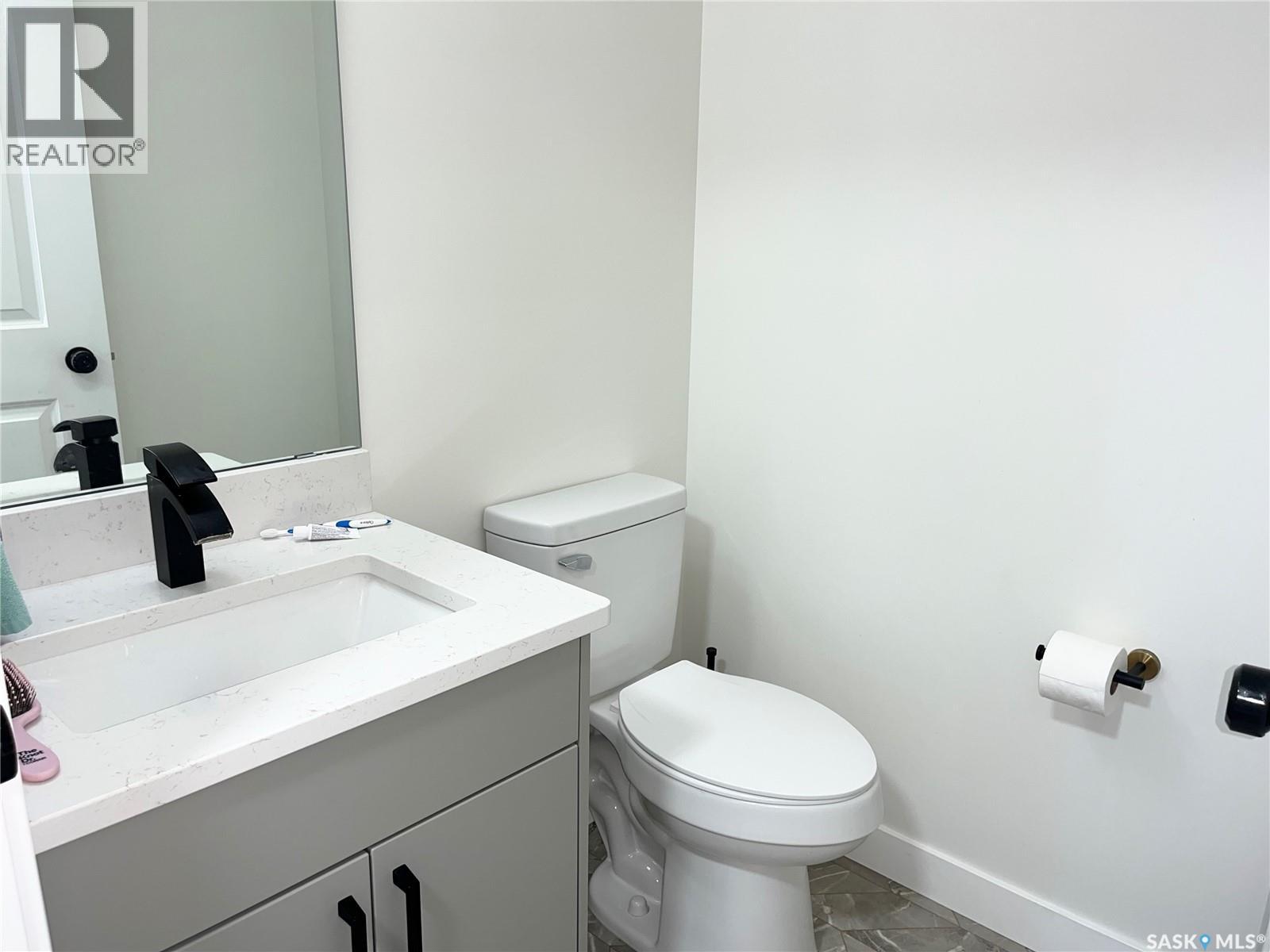 222 Nightingale Road Property Photo 12