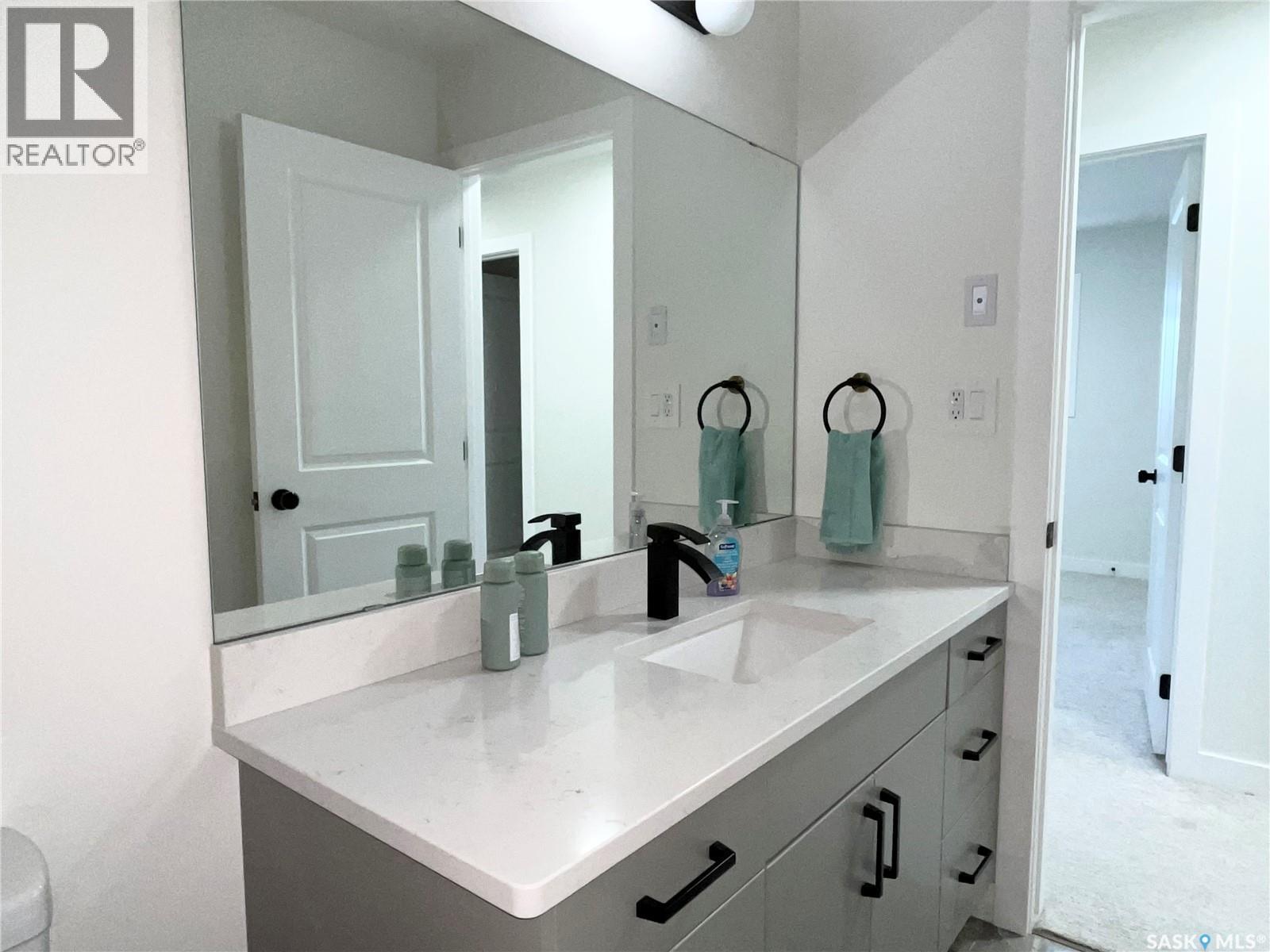 222 Nightingale Road Property Photo 21