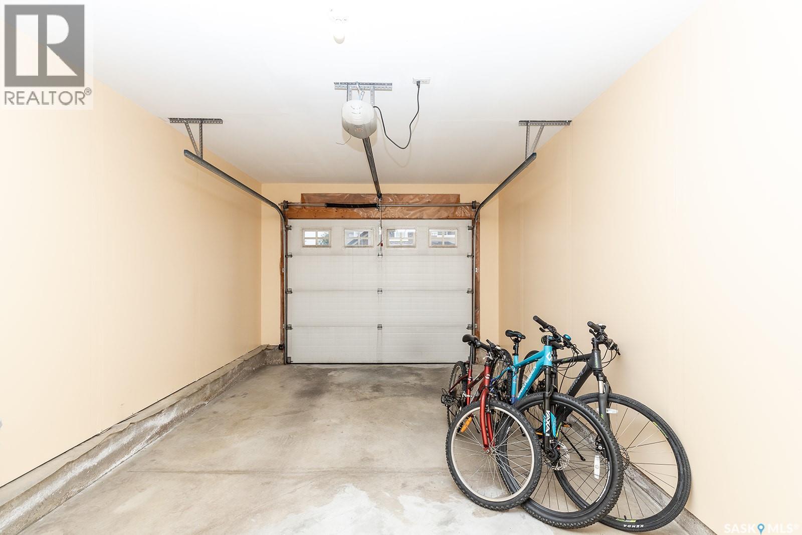 211 410 Ledingham Way Property Photo 27