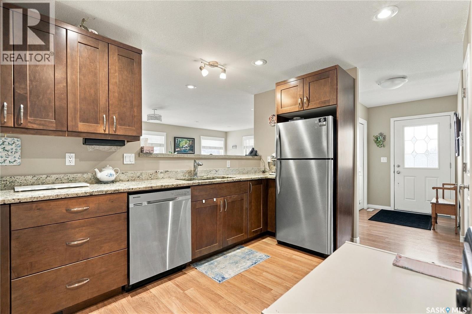 23 547 East Hampton Boulevard Property Photo 13