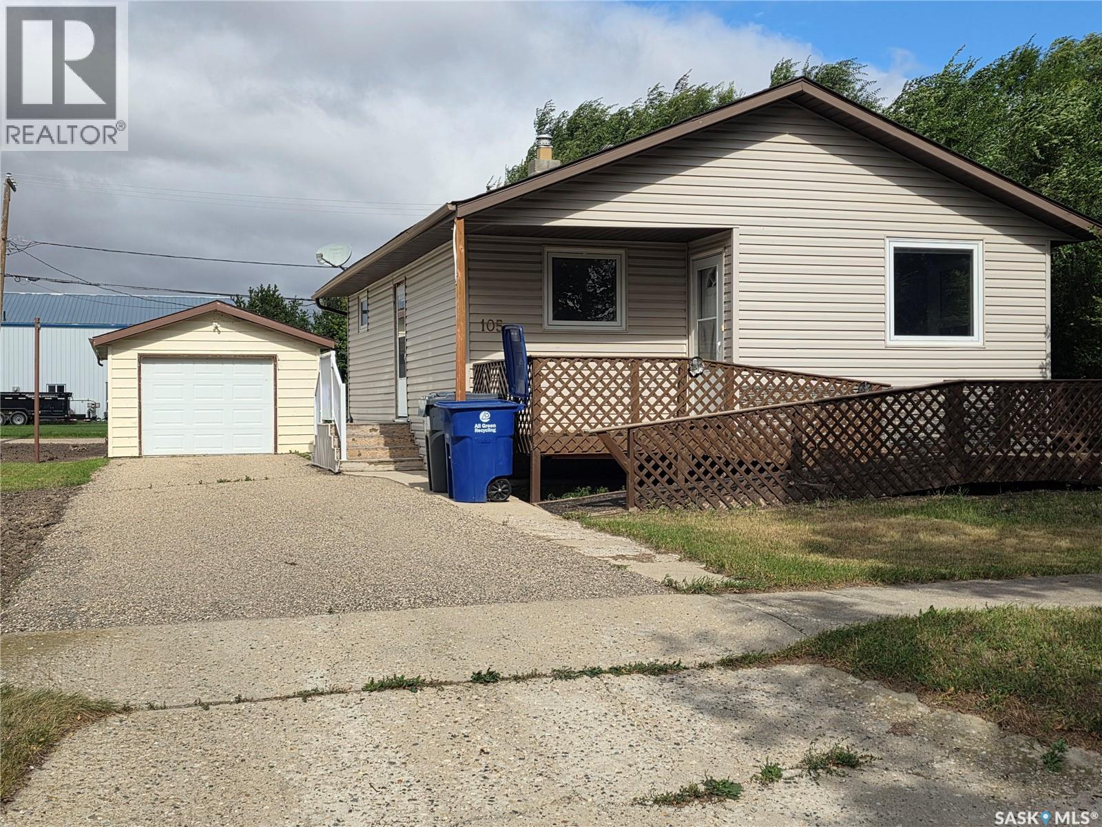 105 Ottawa Street Property Photo 1
