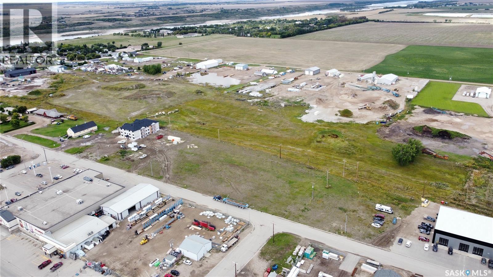 230 Railway Avenue Property Photo 8