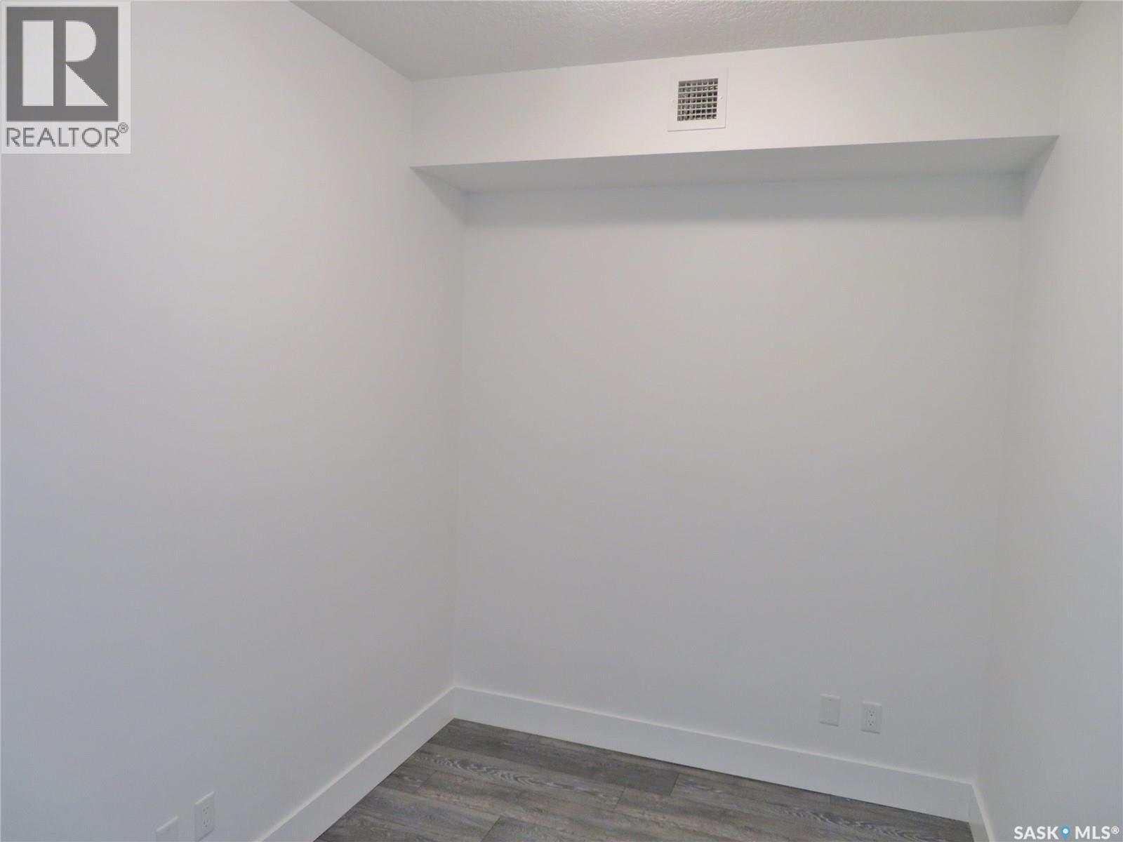 404 404 C Avenue S Property Photo 10