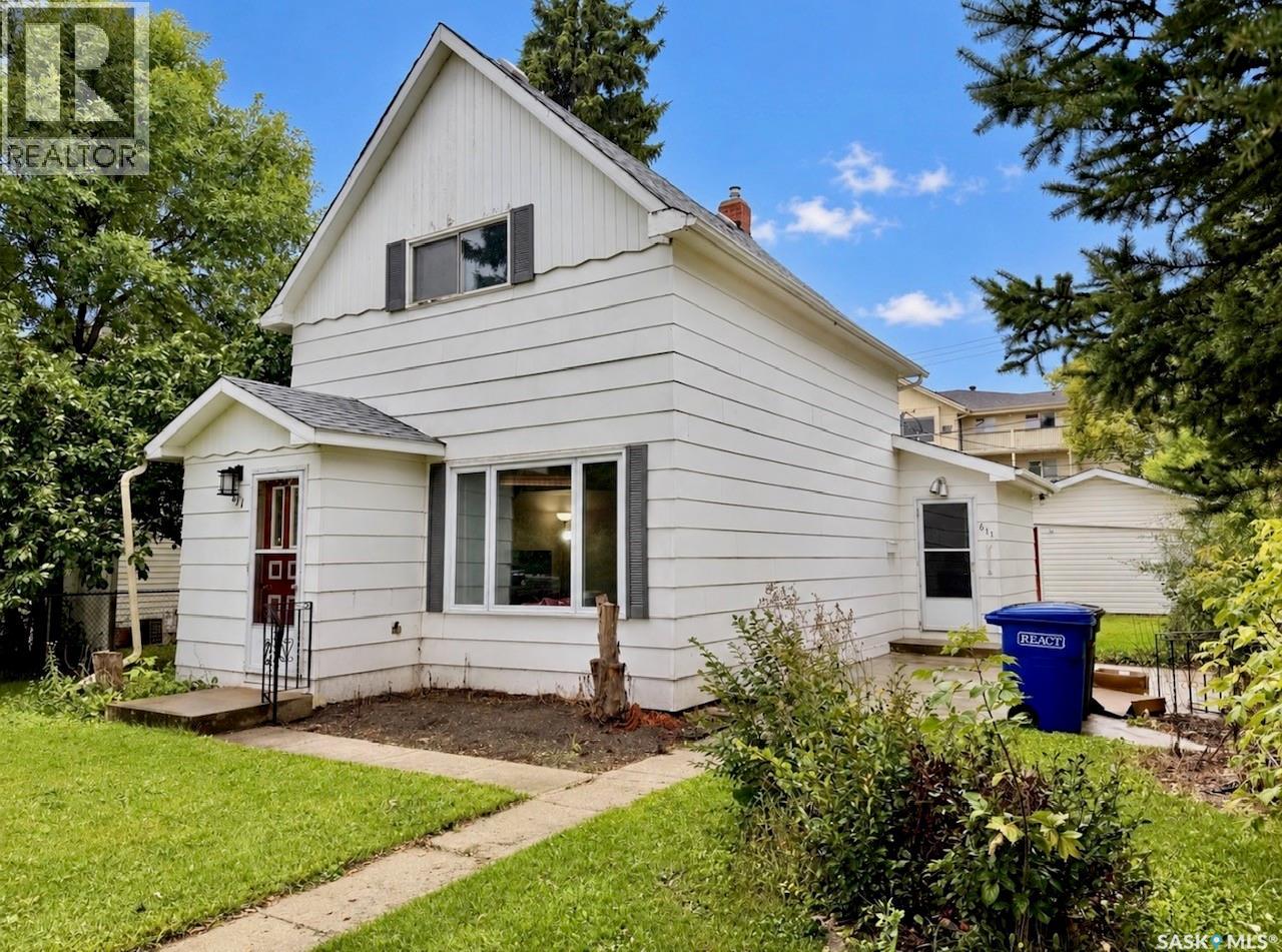 611 6th STREET Property Photo 1