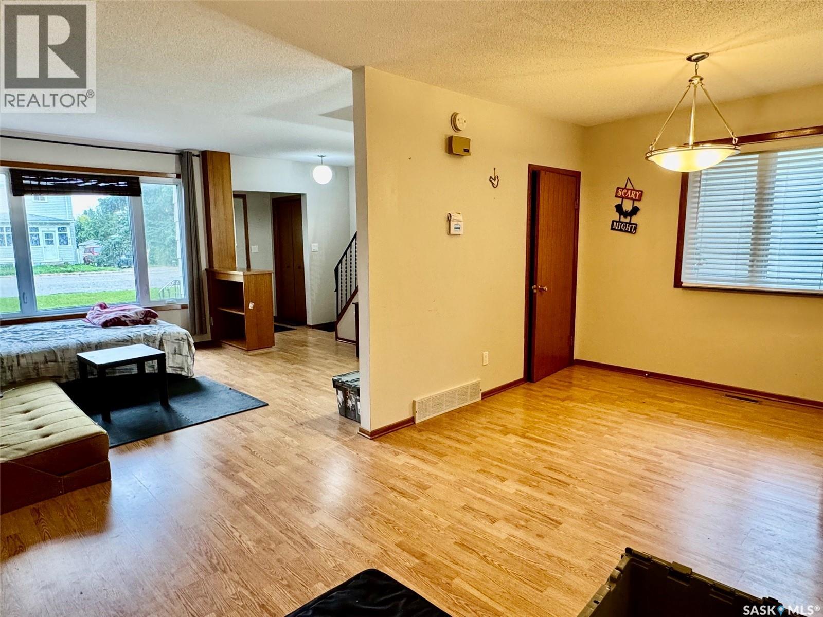611 6th Street Property Photo 10