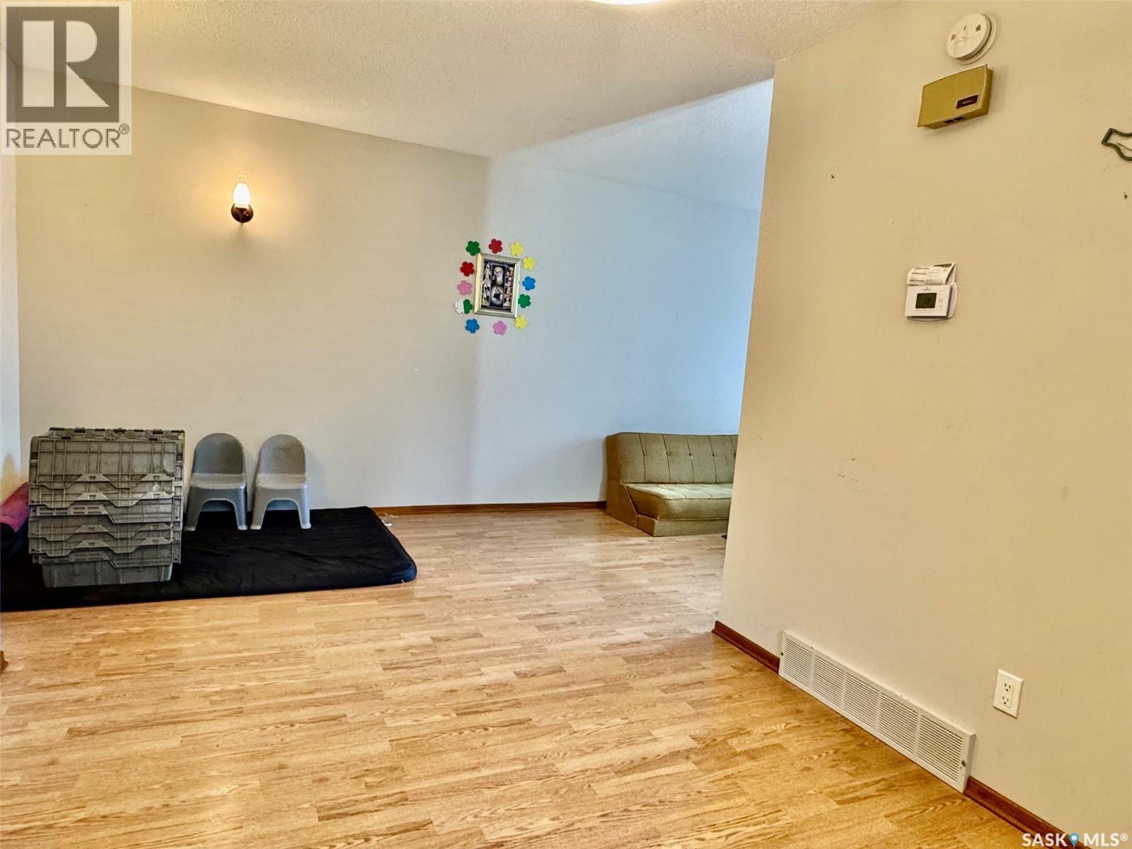 611 6th Street Property Photo 11
