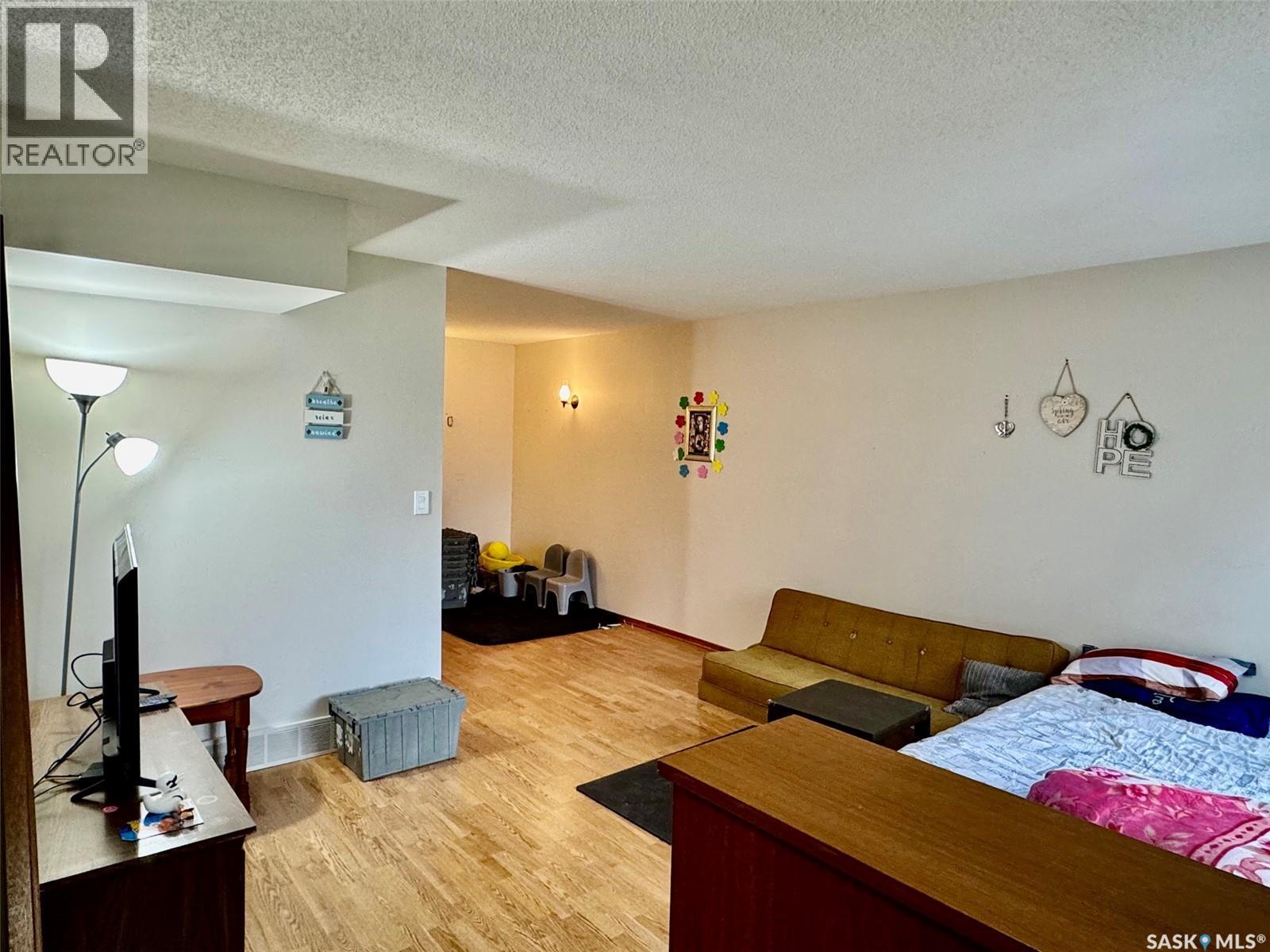611 6th Street Property Photo 13