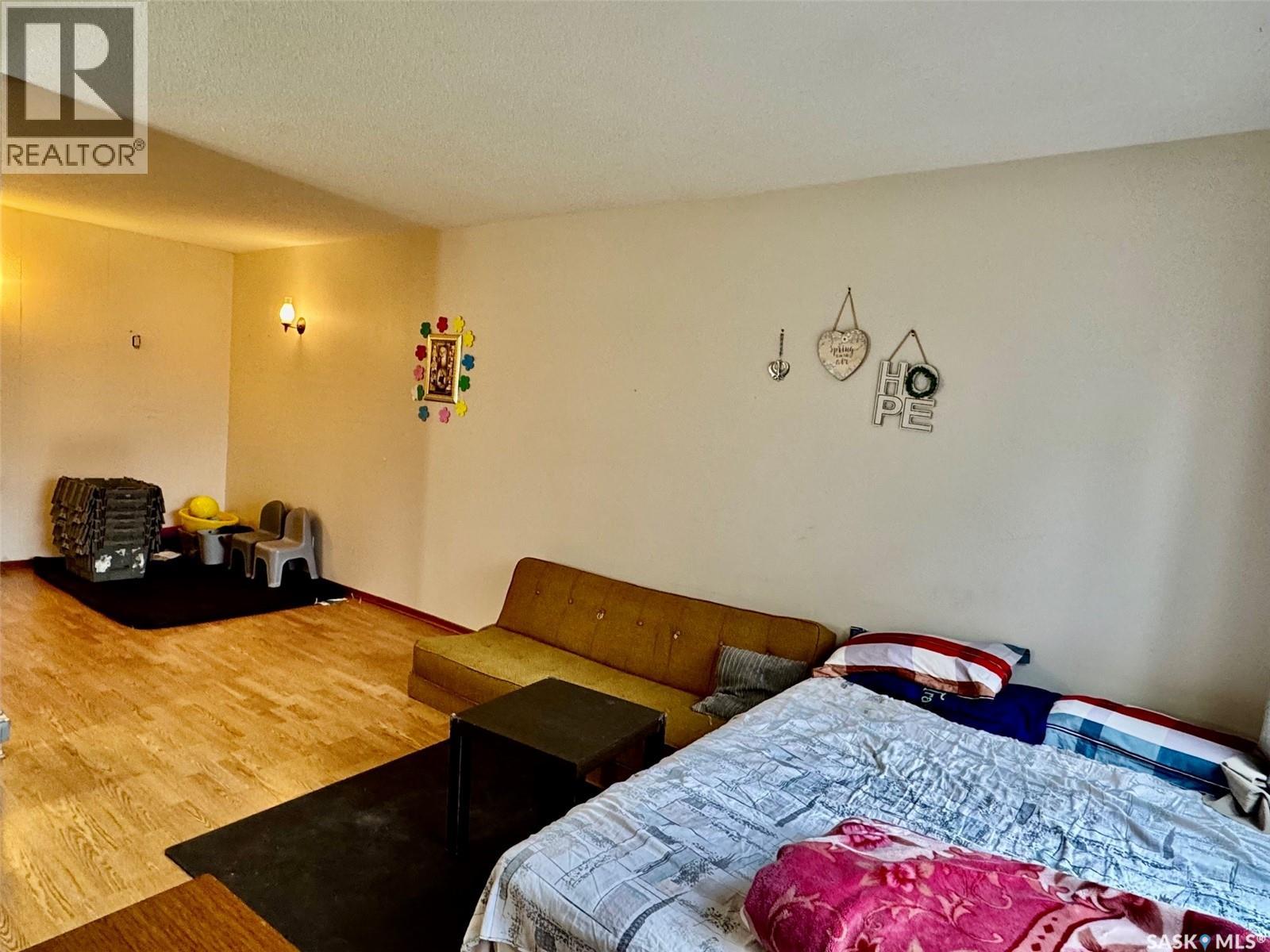 611 6th Street Property Photo 14