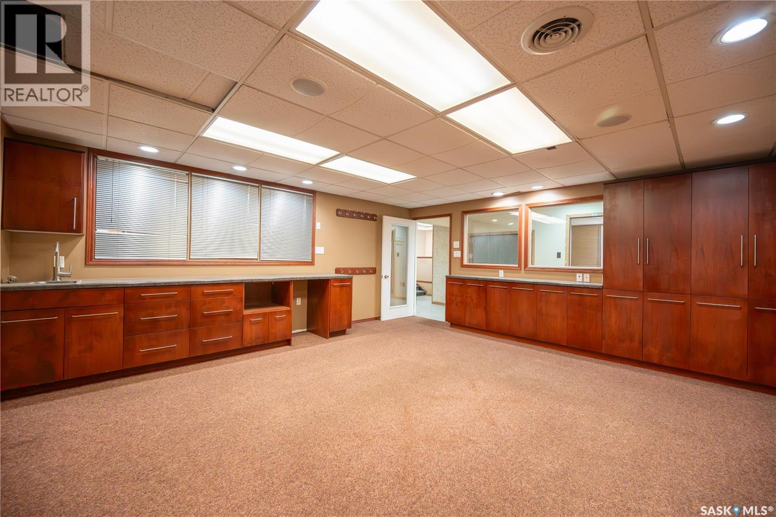 135 York Road E Property Photo 19