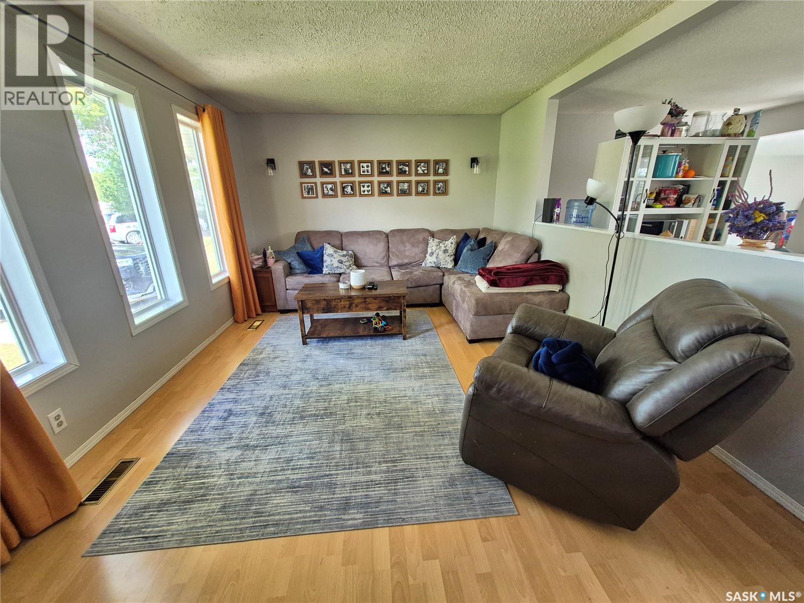 32 Metheral Bay Property Photo 3