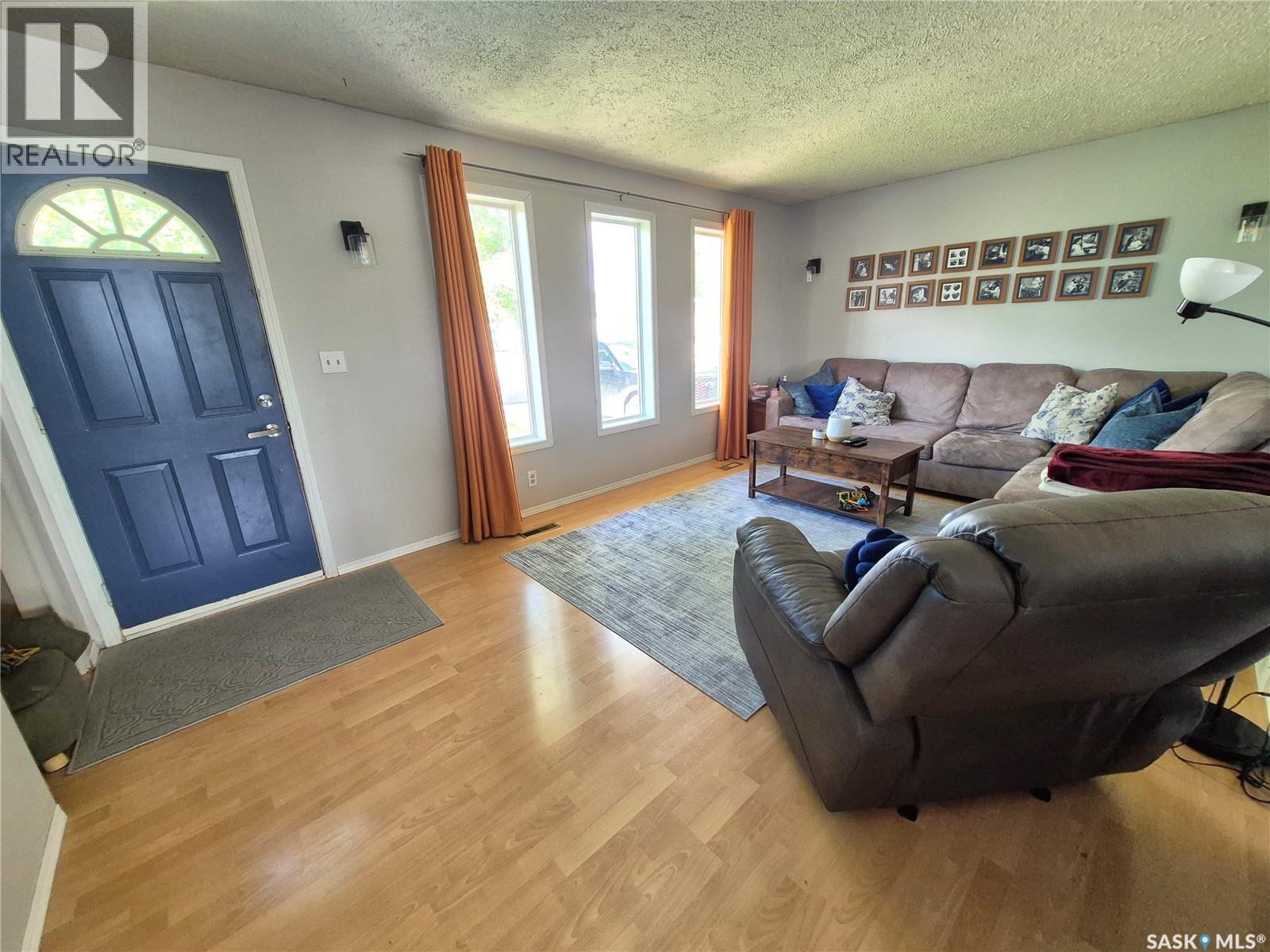 32 Metheral Bay Property Photo 4