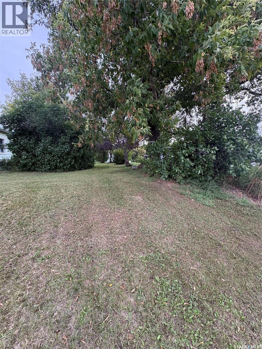 440 & 446 1st Avenue E Property Photo 16