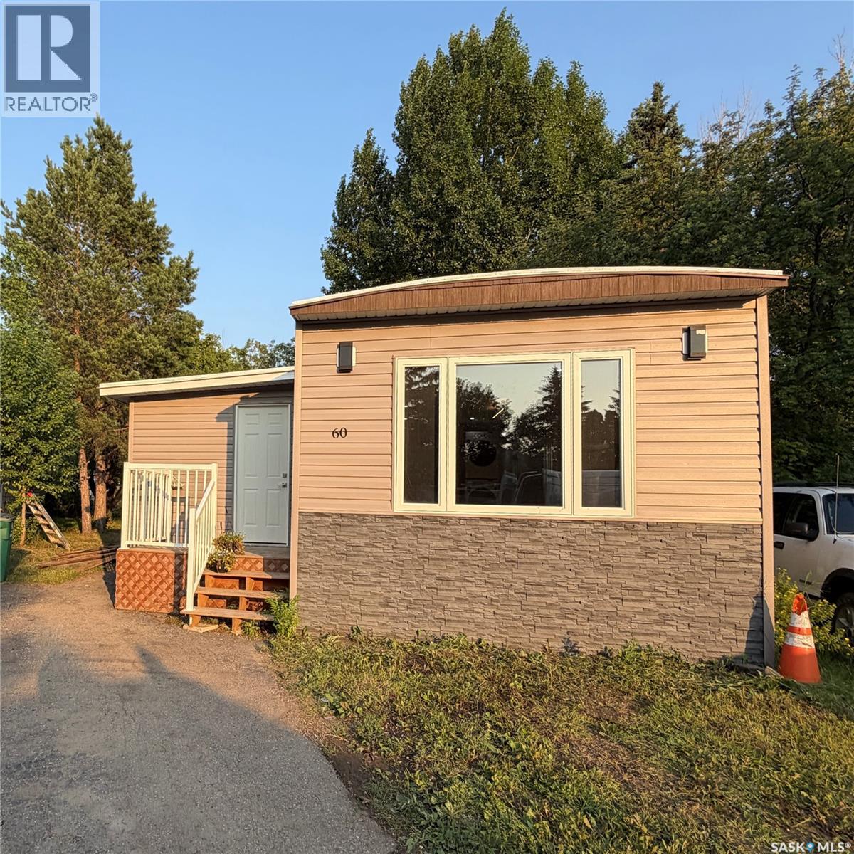 60 1035 Boychuk Drive Property Photo 1