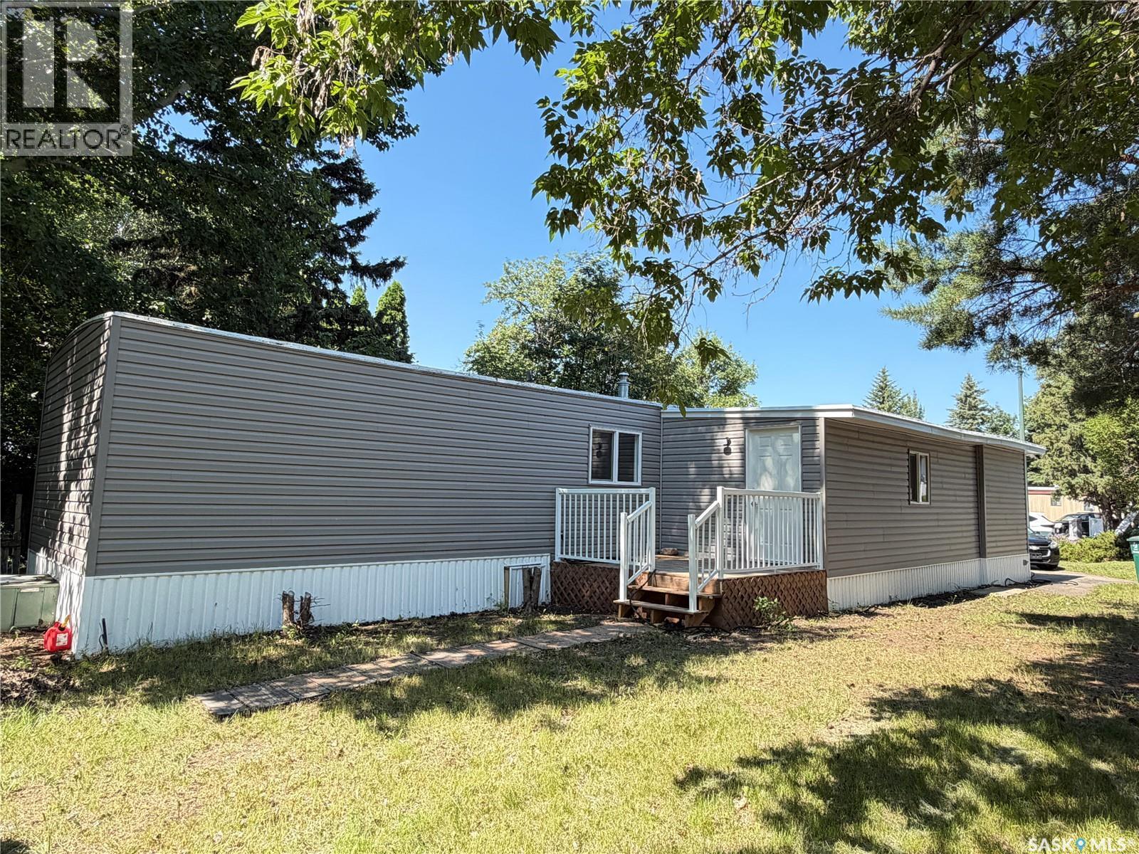 60 1035 Boychuk Drive Property Photo 2