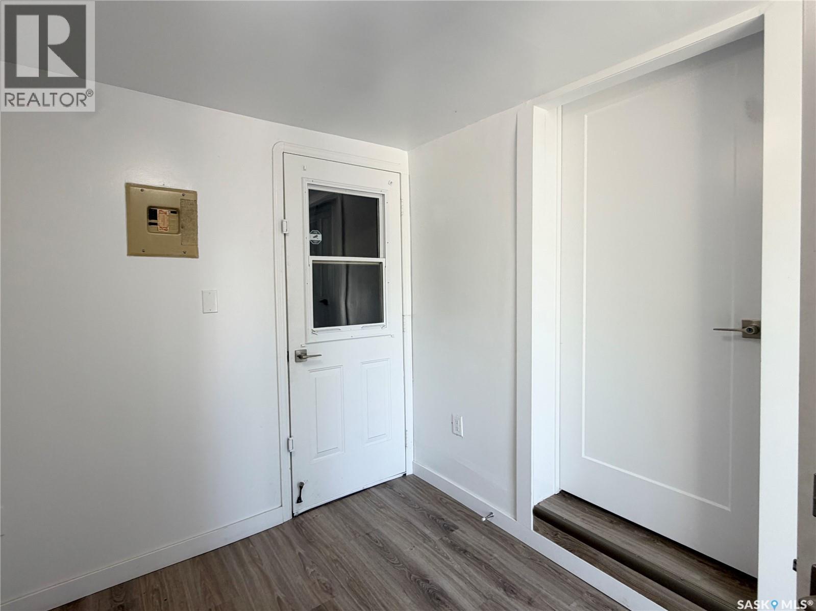 60 1035 Boychuk Drive Property Photo 5