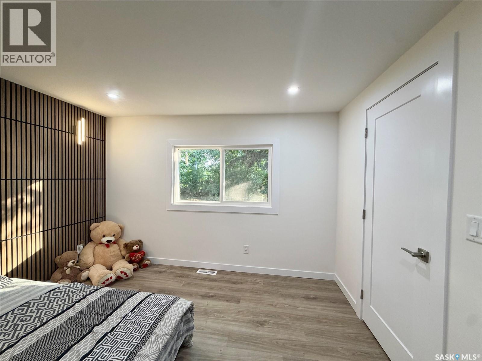 60 1035 Boychuk Drive Property Photo 12