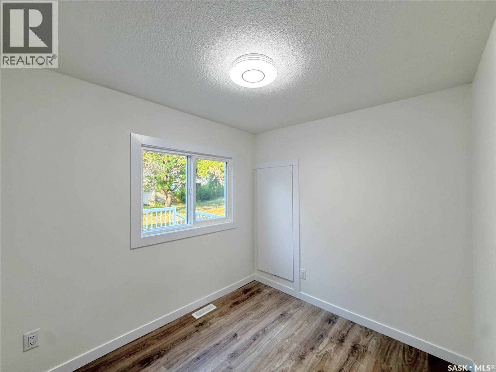 60 1035 Boychuk Drive Property Photo 17