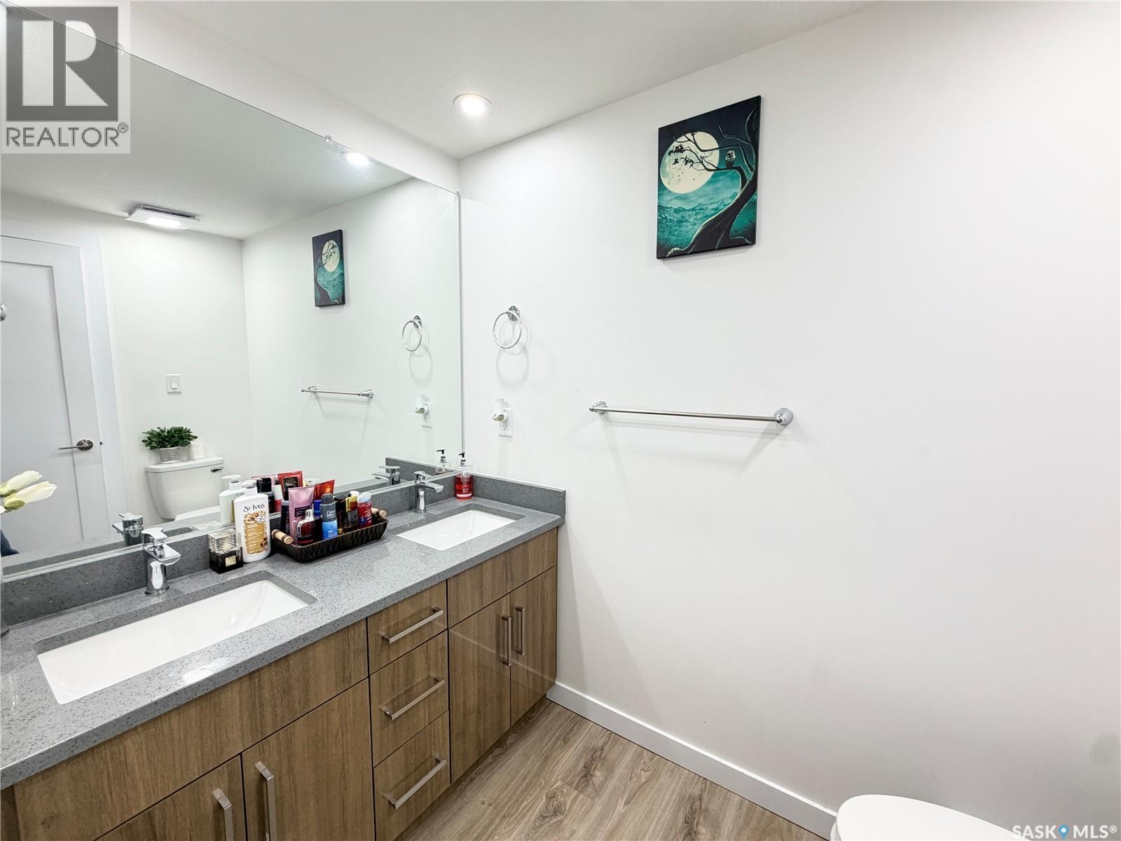 60 1035 Boychuk Drive Property Photo 18