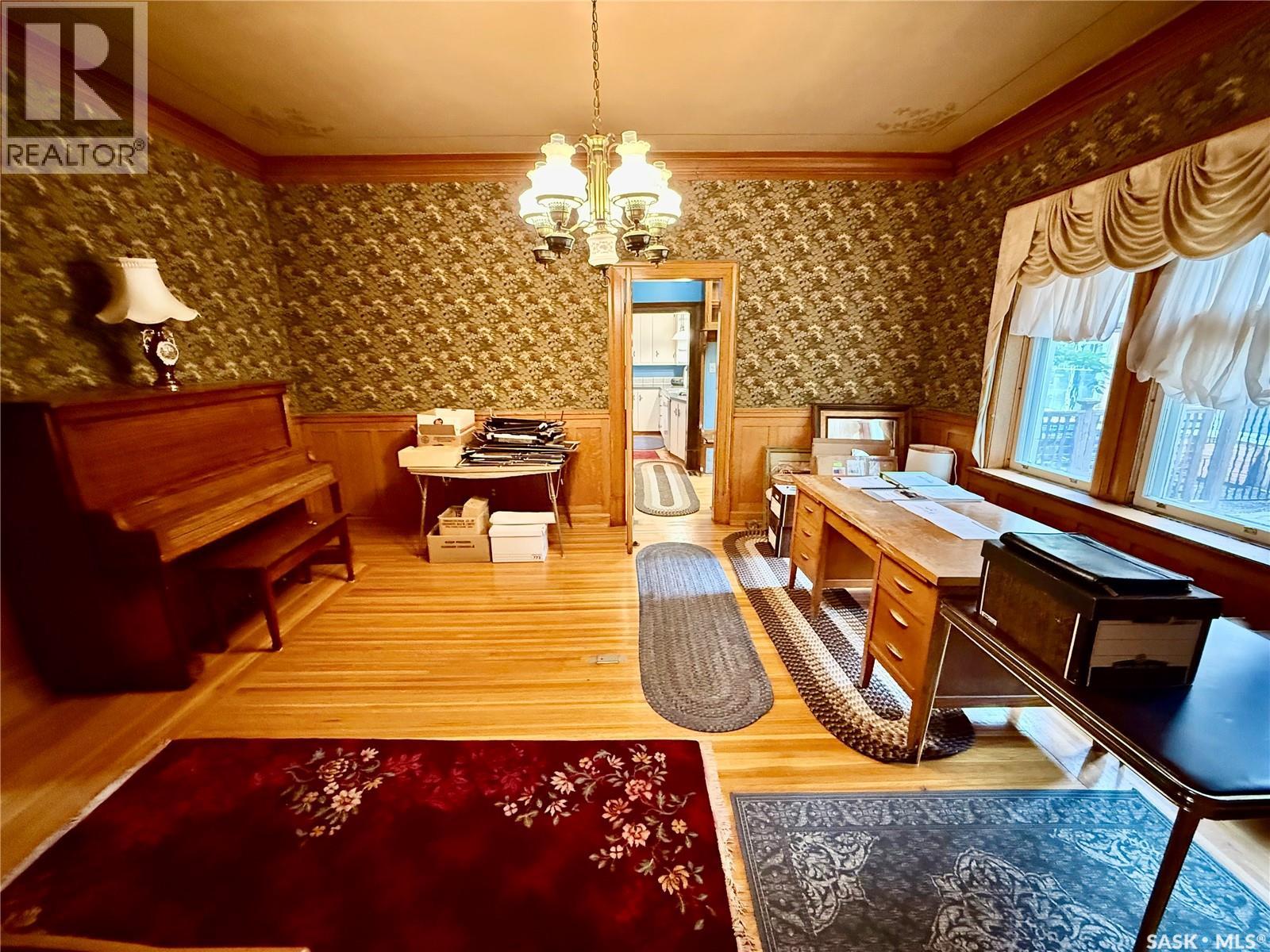 2990 Albert Street Property Photo 7