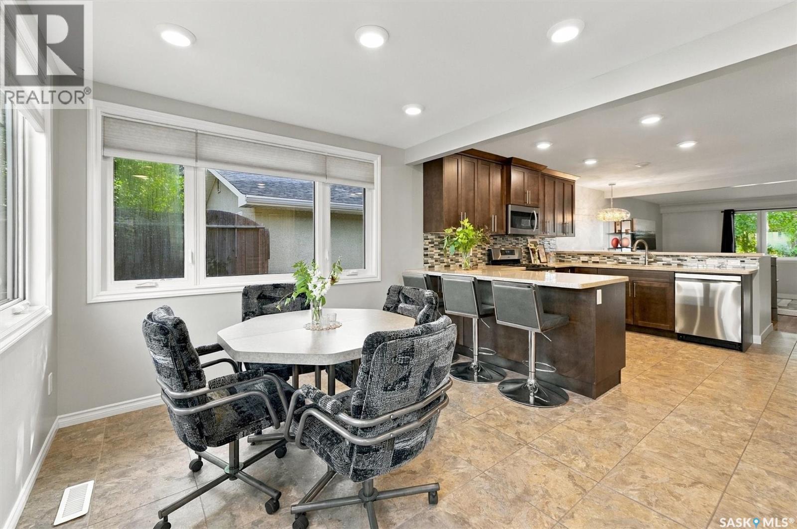 134 Ross Crescent Property Photo 11