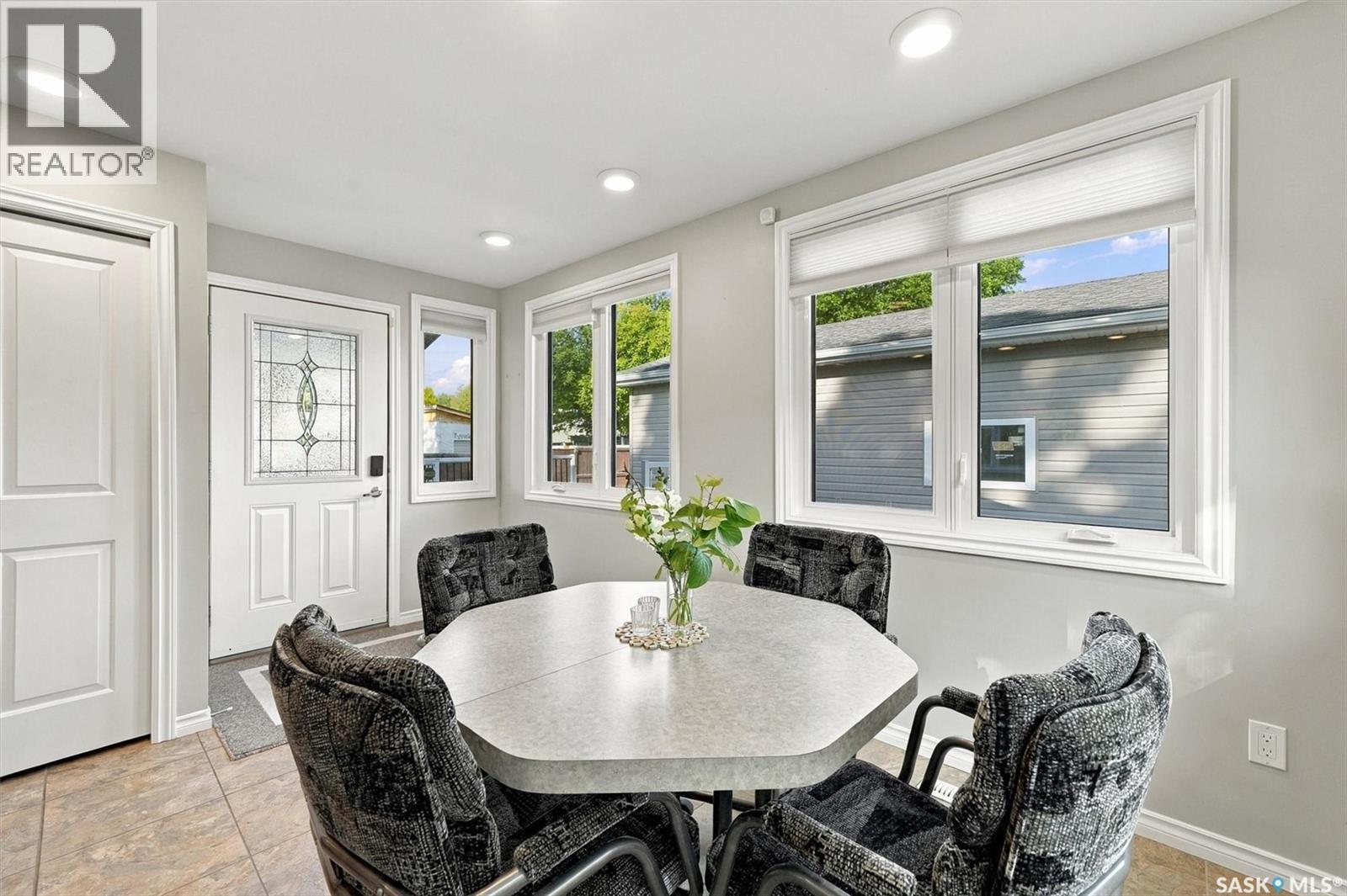 134 Ross Crescent Property Photo 13