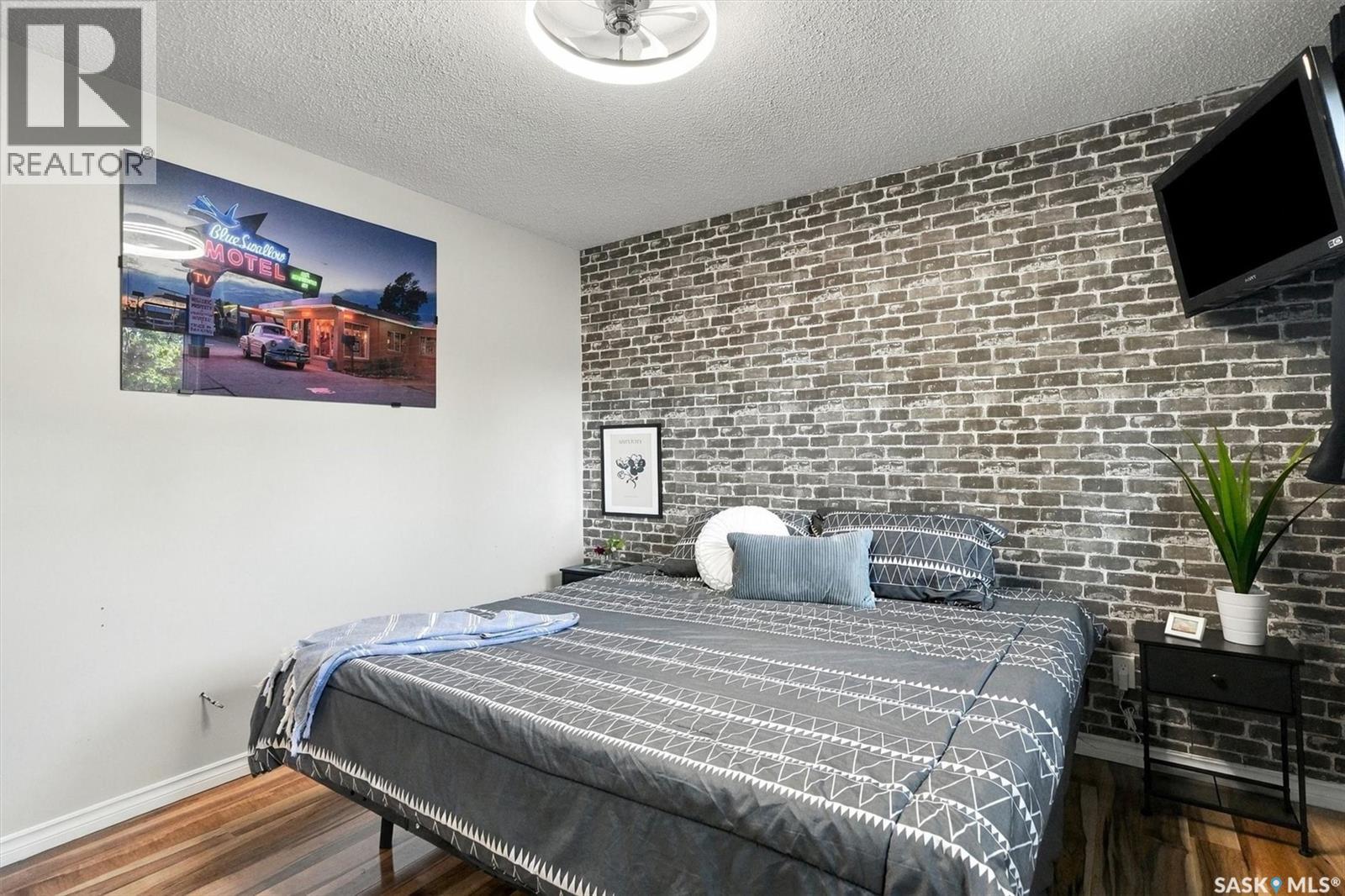 134 Ross Crescent Property Photo 15