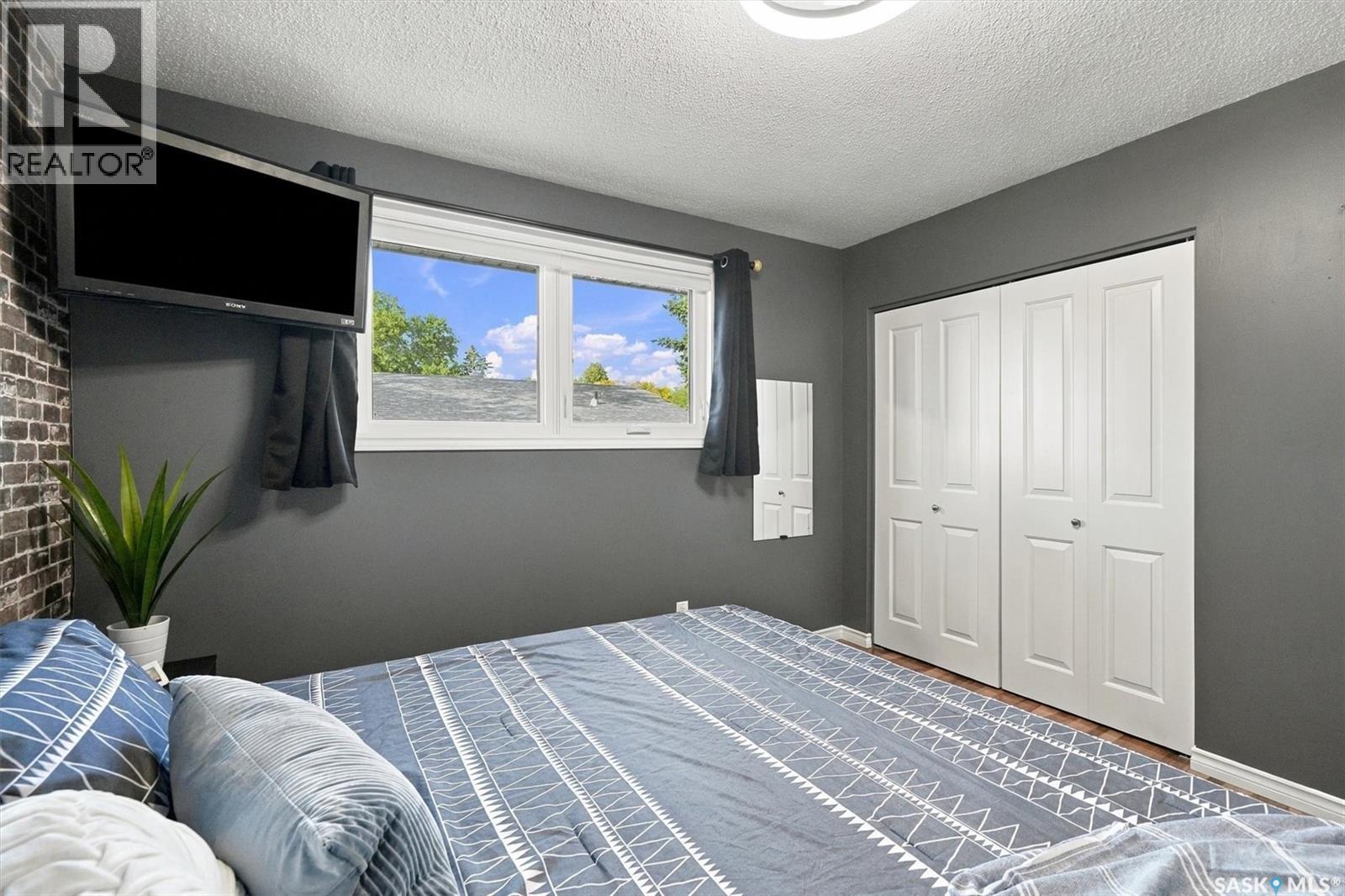 134 Ross Crescent Property Photo 16