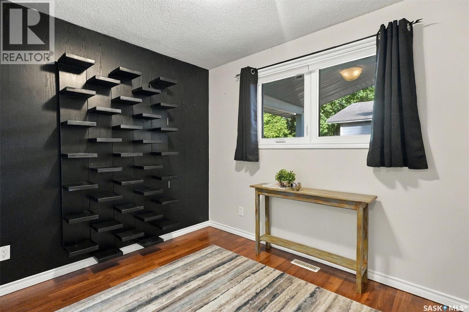 134 Ross Crescent Property Photo 19