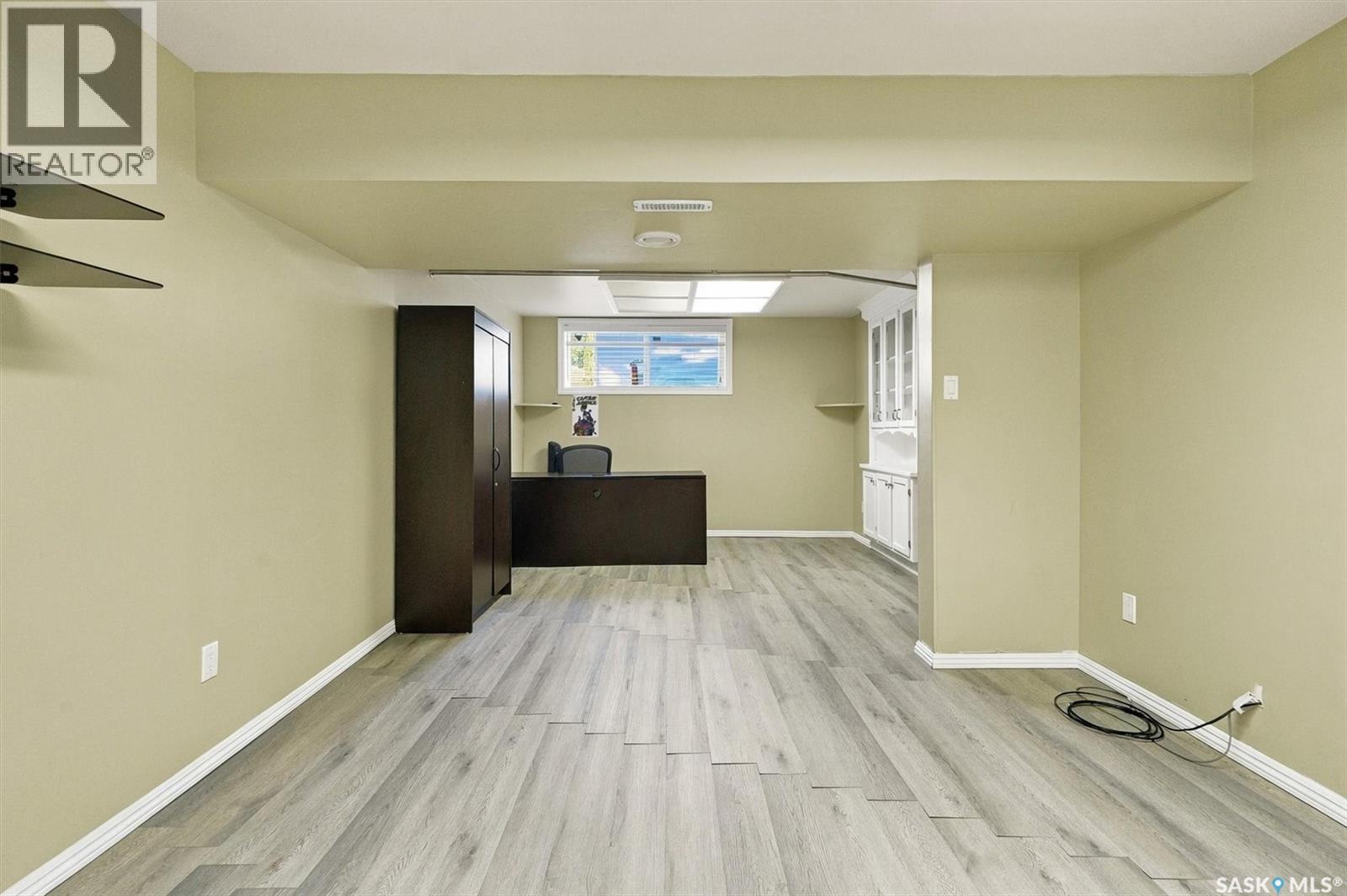 134 Ross Crescent Property Photo 24