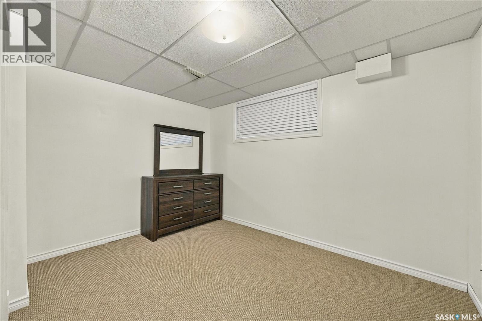 134 Ross Crescent Property Photo 27