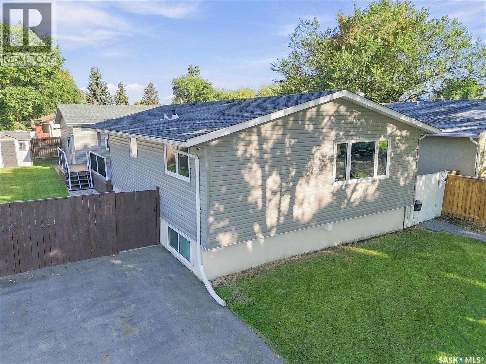 134 Ross Crescent Property Photo 43