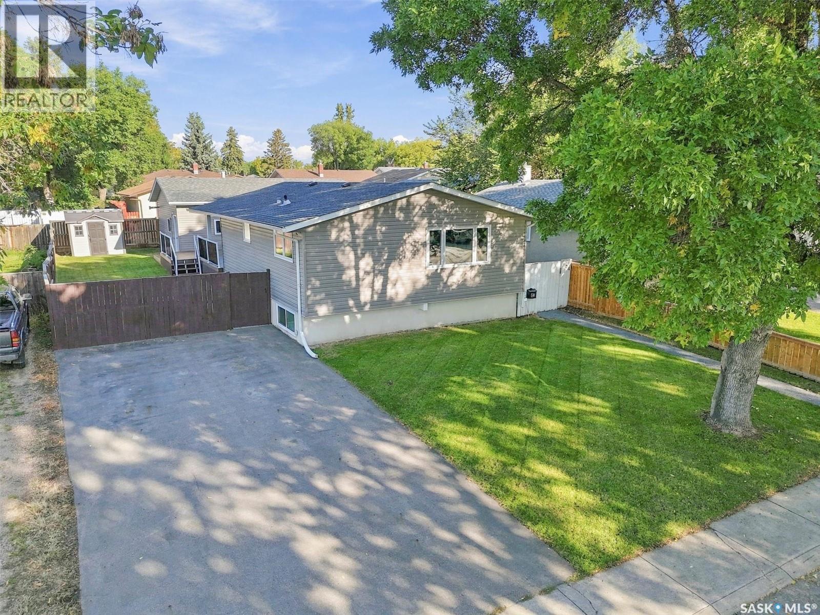 134 Ross Crescent Property Photo 45