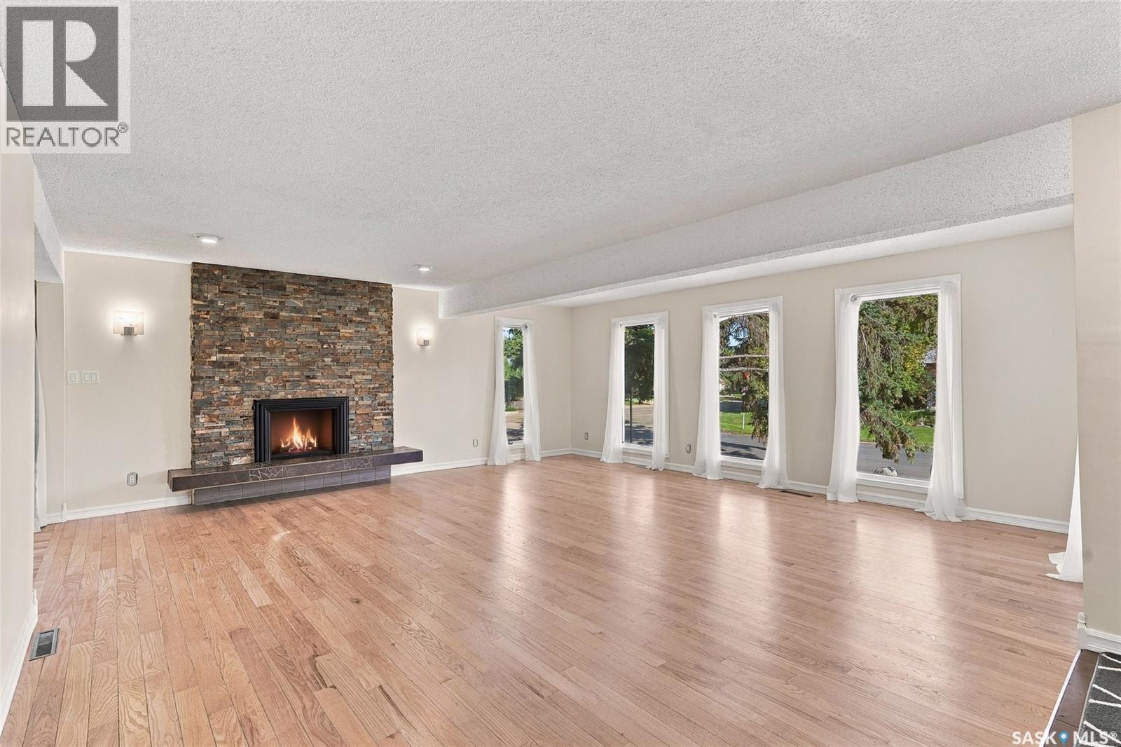 3445 Caen Street Property Photo 5