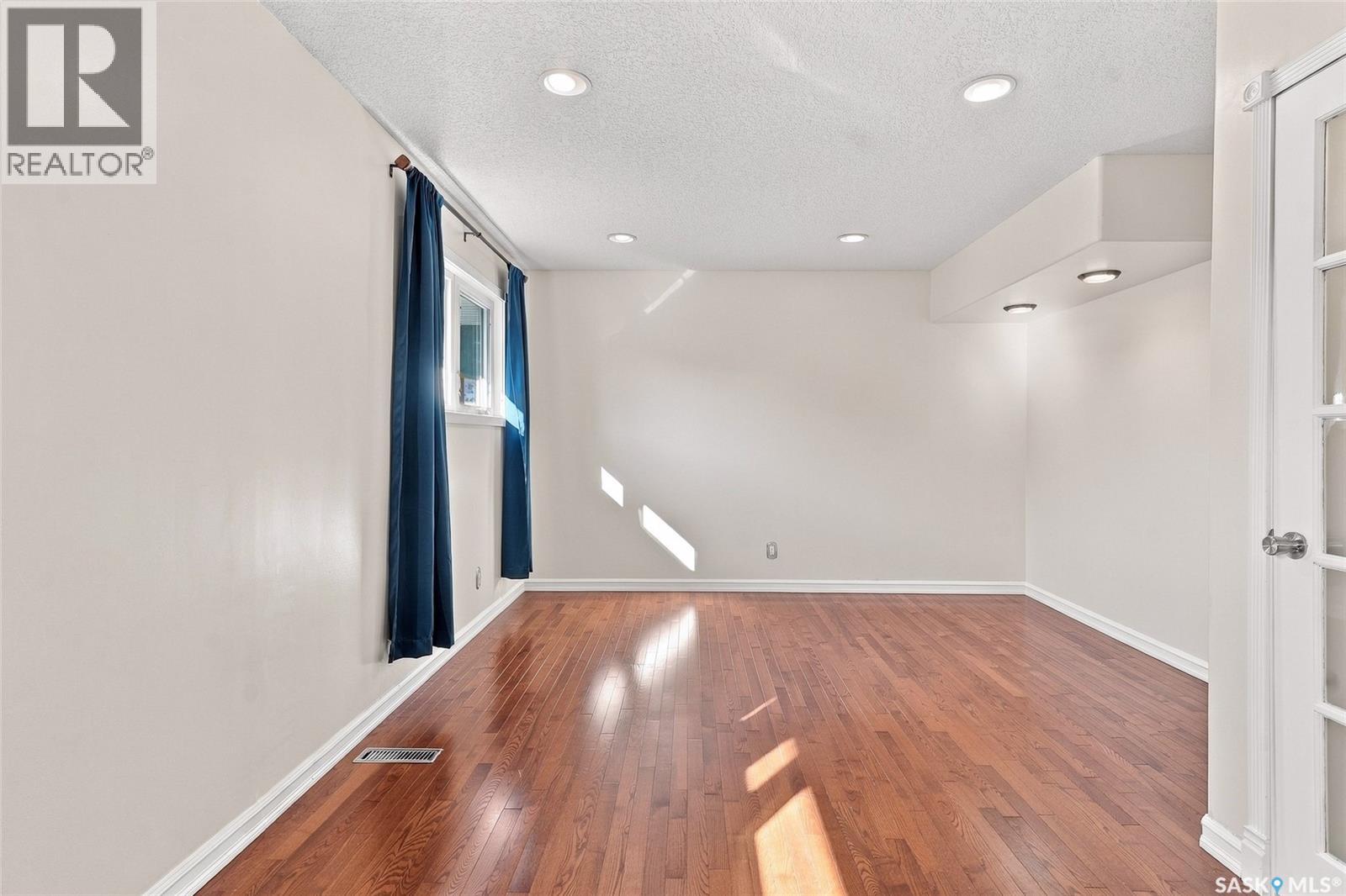 3445 Caen Street Property Photo 17